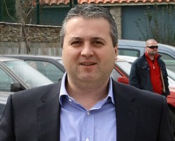 Динев прие оставката на Атанас Узунов